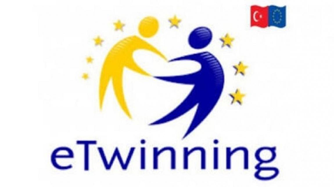 e-Twinning  Projesinde Öğrencilerimiz Sertifikalarını  Aldılar
